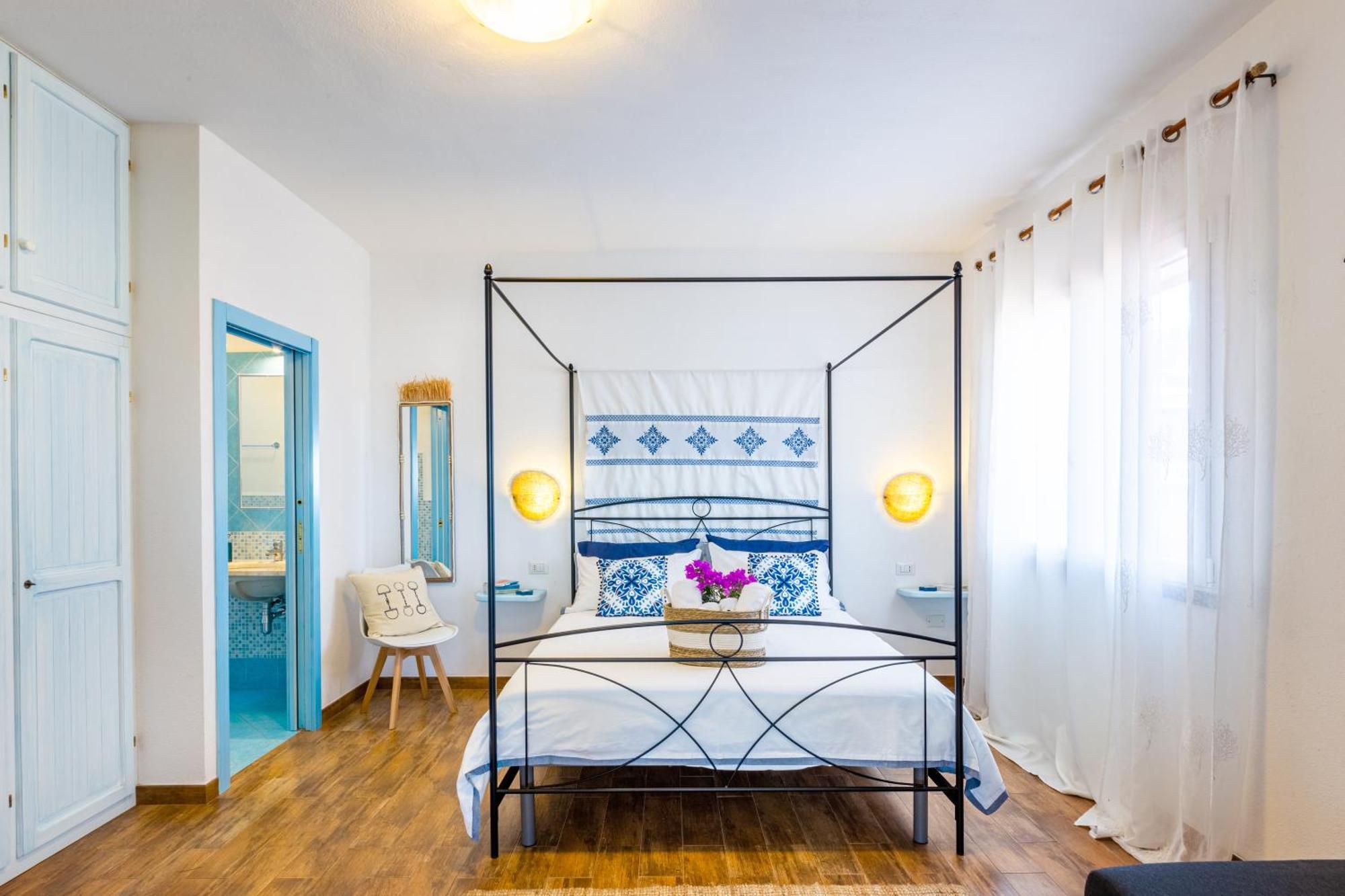 سانتا تيريزا غالّورا Le Maschere B&B المظهر الخارجي الصورة
