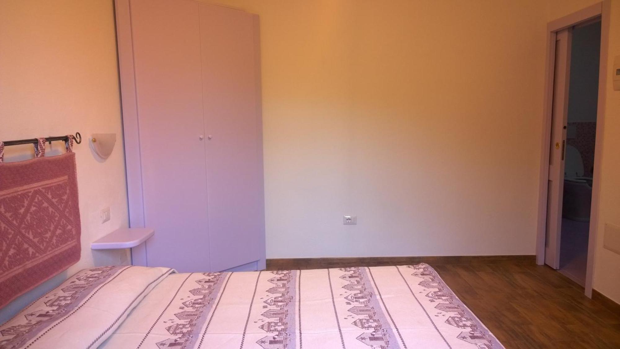 سانتا تيريزا غالّورا Le Maschere B&B المظهر الخارجي الصورة