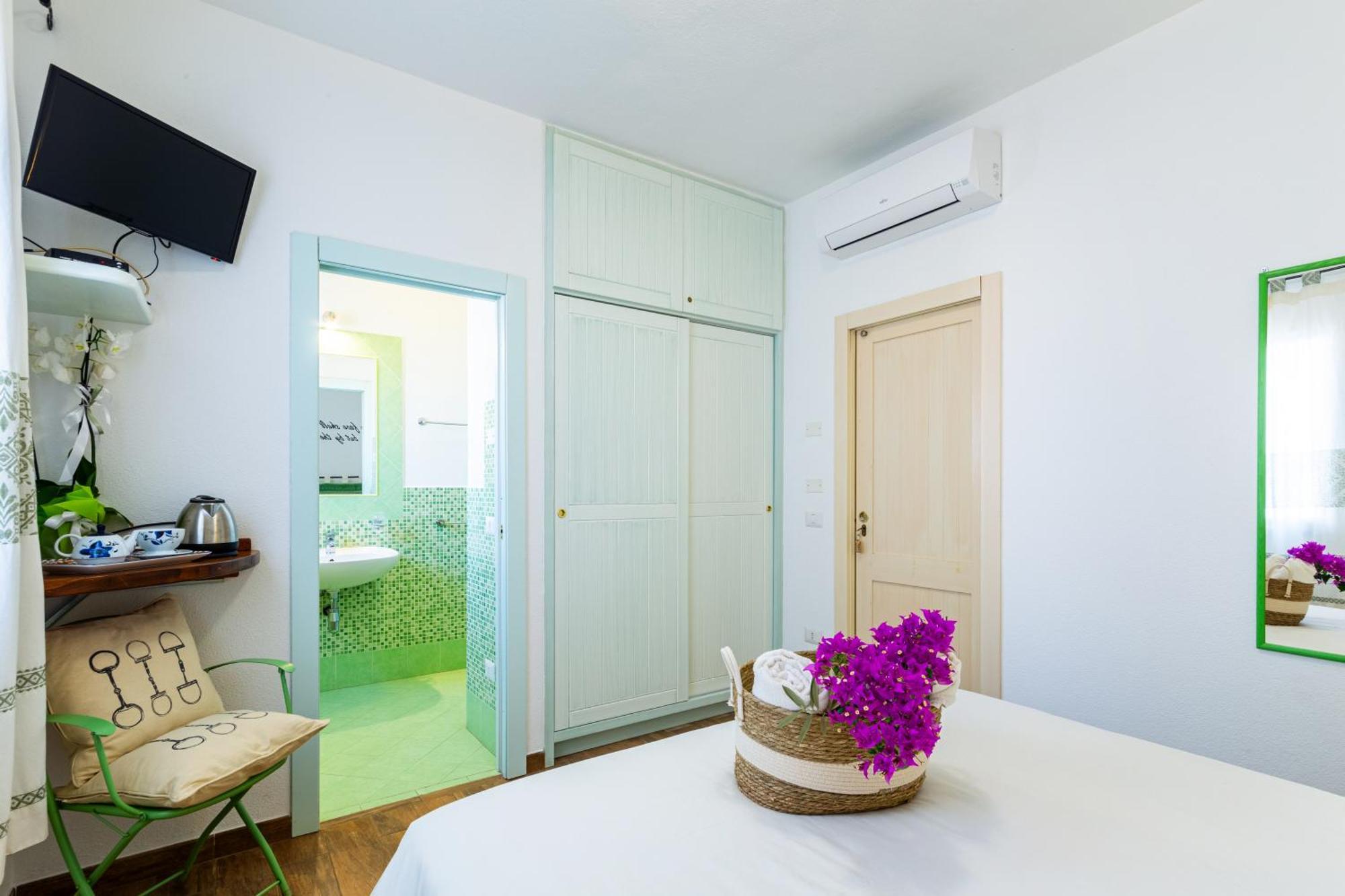سانتا تيريزا غالّورا Le Maschere B&B المظهر الخارجي الصورة