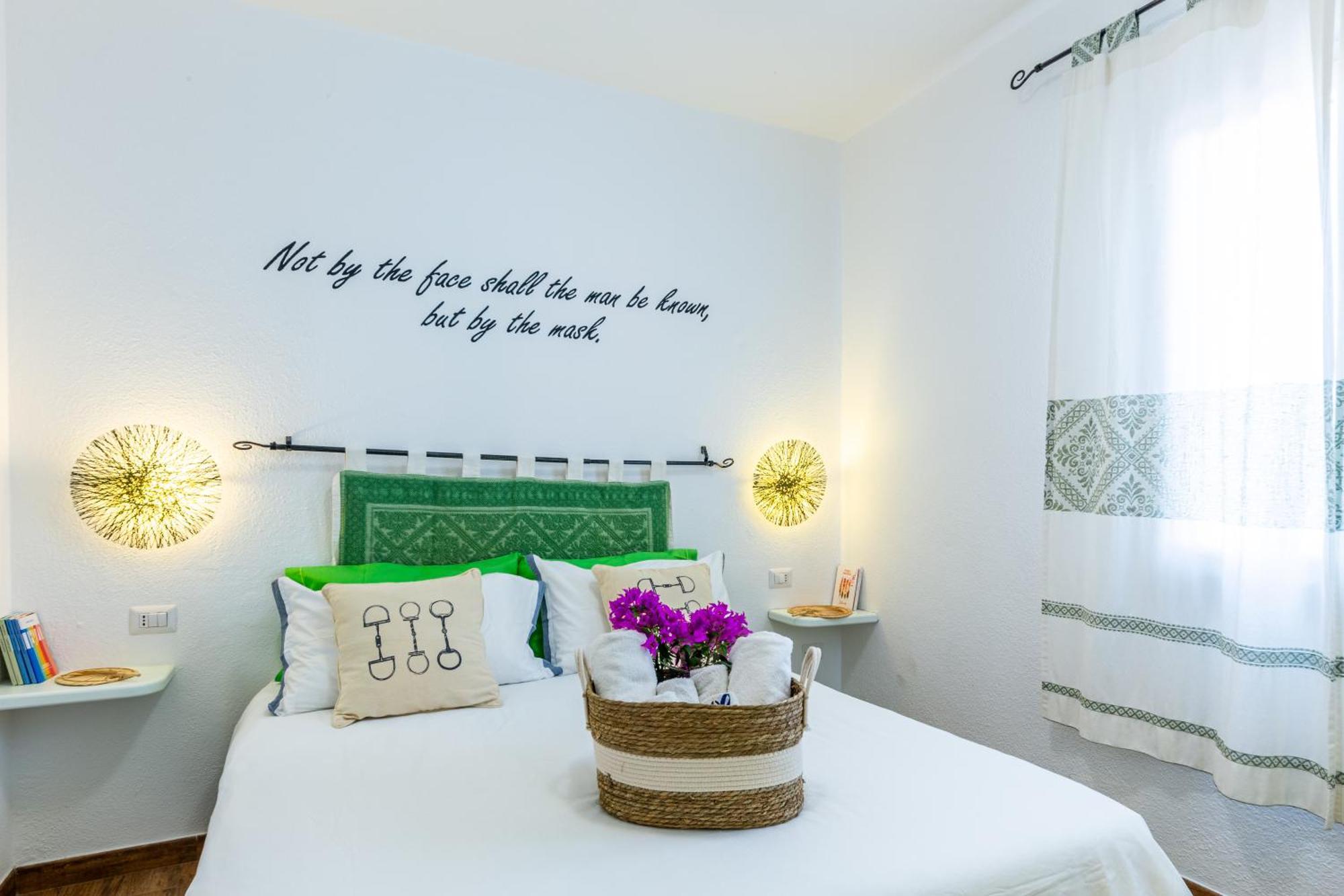 سانتا تيريزا غالّورا Le Maschere B&B المظهر الخارجي الصورة