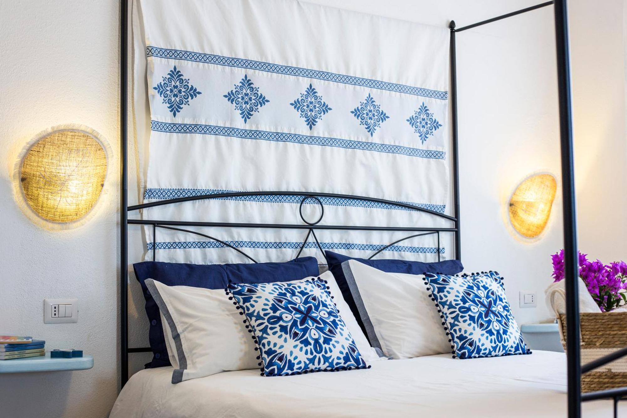 سانتا تيريزا غالّورا Le Maschere B&B المظهر الخارجي الصورة
