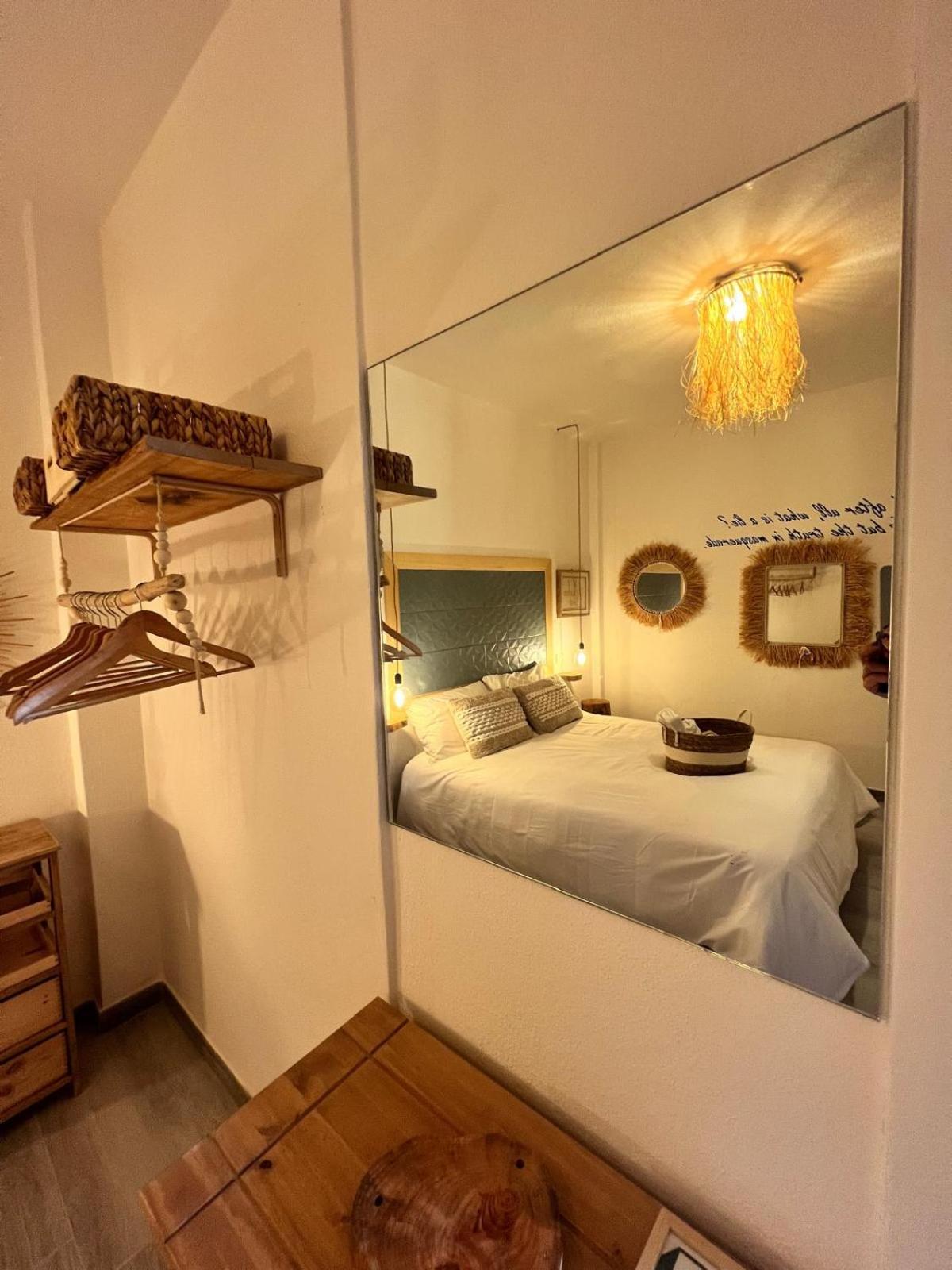 سانتا تيريزا غالّورا Le Maschere B&B المظهر الخارجي الصورة