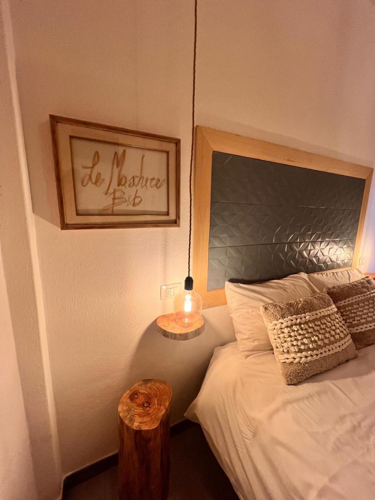 سانتا تيريزا غالّورا Le Maschere B&B المظهر الخارجي الصورة